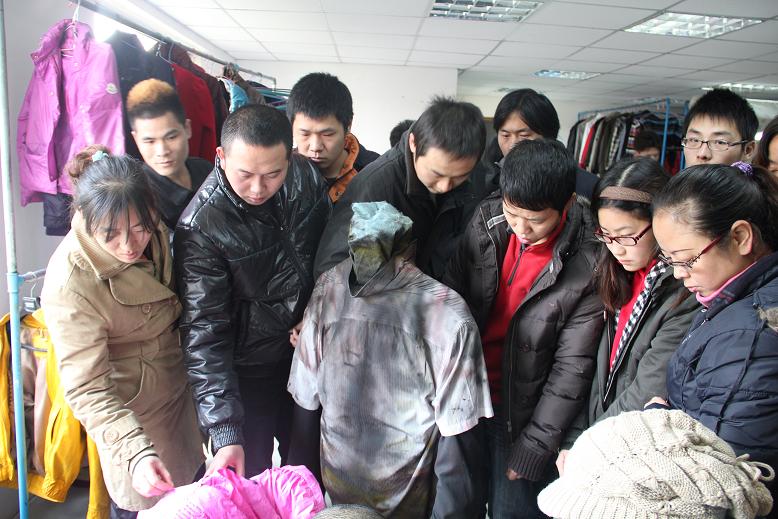 干洗店生意怎么樣，UCC干洗加盟連鎖店生意十分紅火